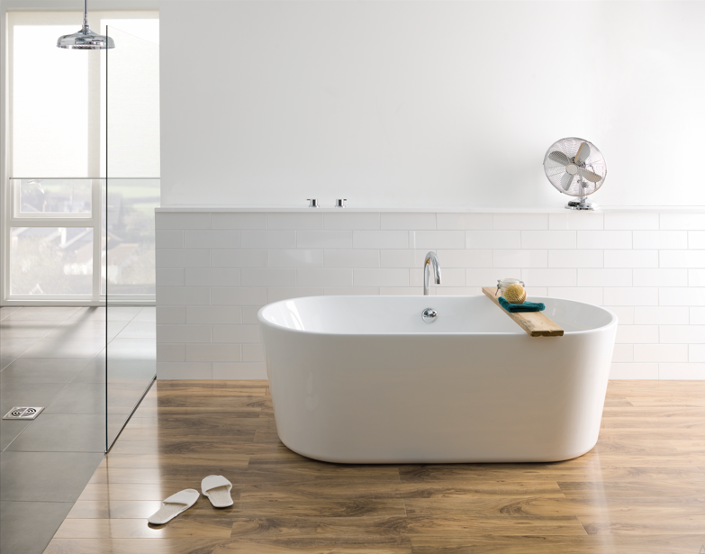 Viado Round Freestanding Bath Waste Included - 1580mm x 740mm