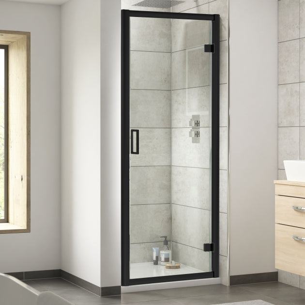 1900 x 700mm Hinged Shower Door